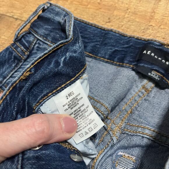 Aeropostale Women's Medium Wash Ripped Destroyed Button Fly 90s Baggy Jeans Sz 2 - Picture 5 of 10